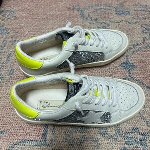 Vintage Havana White and Silver Sneakers